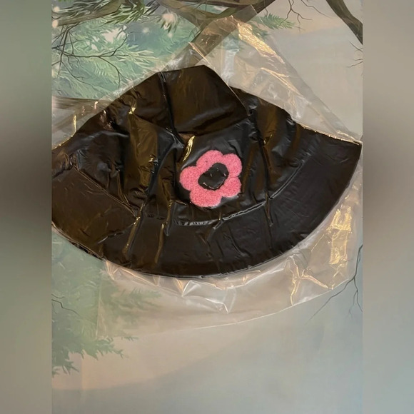 🍄HOST PICK🍄Smiley x By Samii Ryan Caution Smiles Cotton Bucket Hat, Blk/Pnk, NWT - Picture 7 of 8